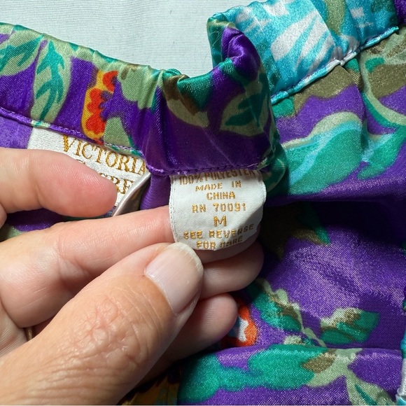 Vintage Victoria Secret Floral Satin Pajama Shorts Panties Gold Label M Cheeky - Picture 3 of 5